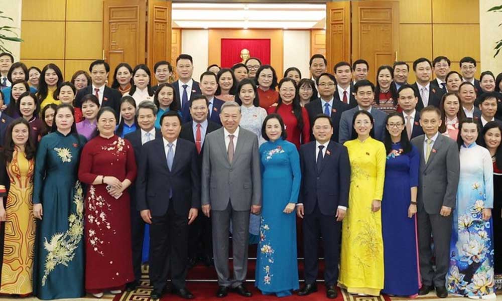 Party chief urges young lawmakers to drive innovation, reform